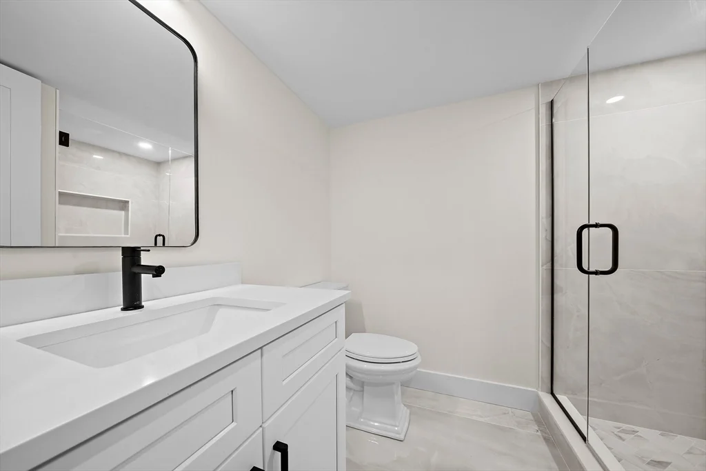 4 bed, 3 bath apartment for rent at 11 Jasset St Unit 11, Nonantum — photo 38 of 42