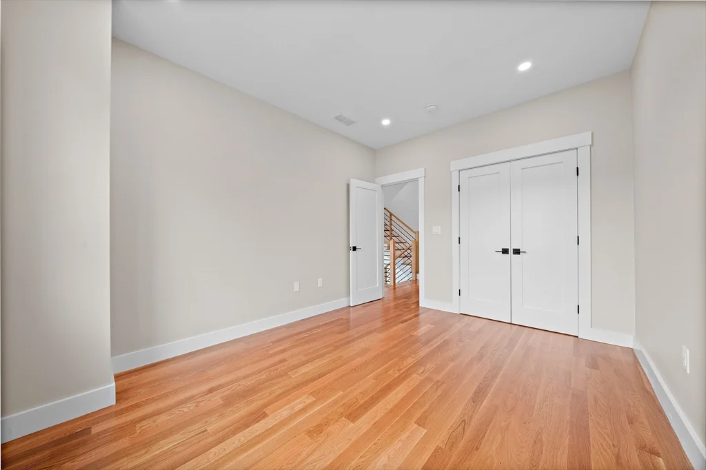 4 bed, 3 bath apartment for rent at 11 Jasset St Unit 11, Nonantum — photo 21 of 42