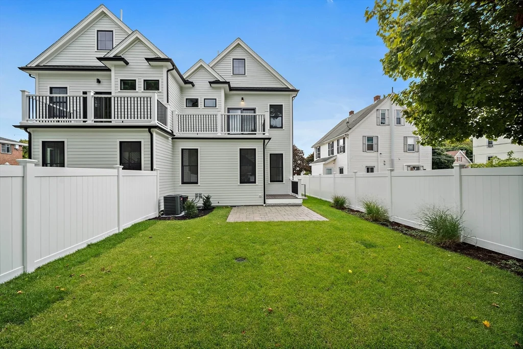 4 bed, 3 bath apartment for rent at 11 Jasset St Unit 11, Nonantum — photo 41 of 42