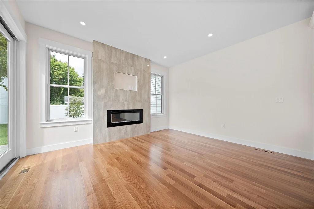 4 bed, 3 bath apartment for rent at 11 Jasset St Unit 11, Nonantum — photo 7 of 42