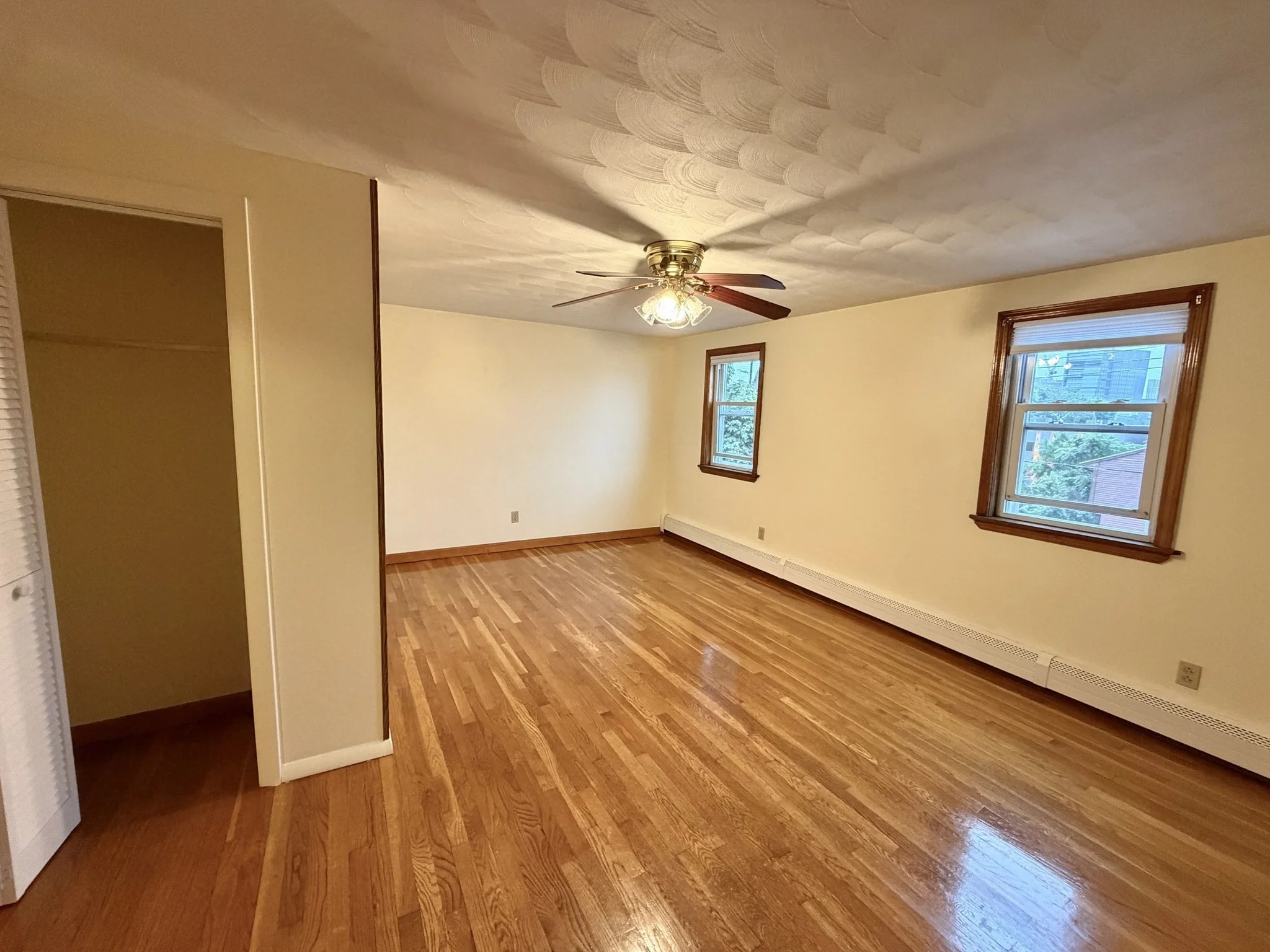3 bed, 1 bath apartment for rent at 11 Jefferson St Unit 3, Wellington-Harrington — photo 6 of 13