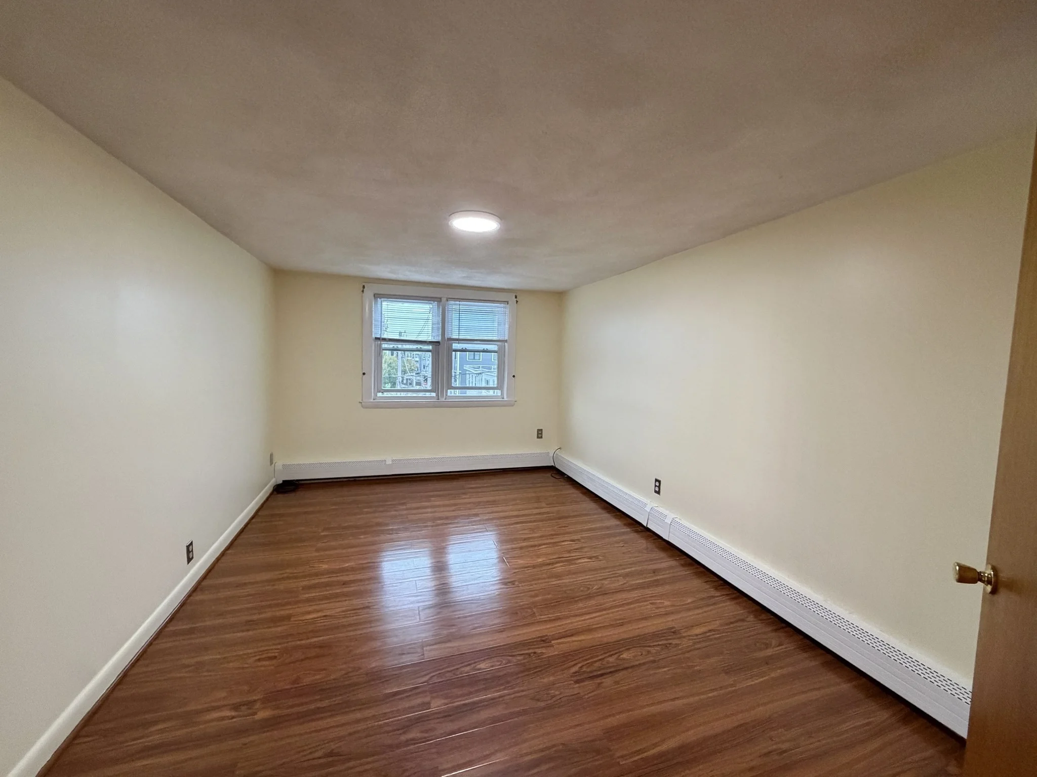 3 bed, 1 bath apartment for rent at 11 Jefferson St Unit 3, Wellington-Harrington — photo 9 of 13