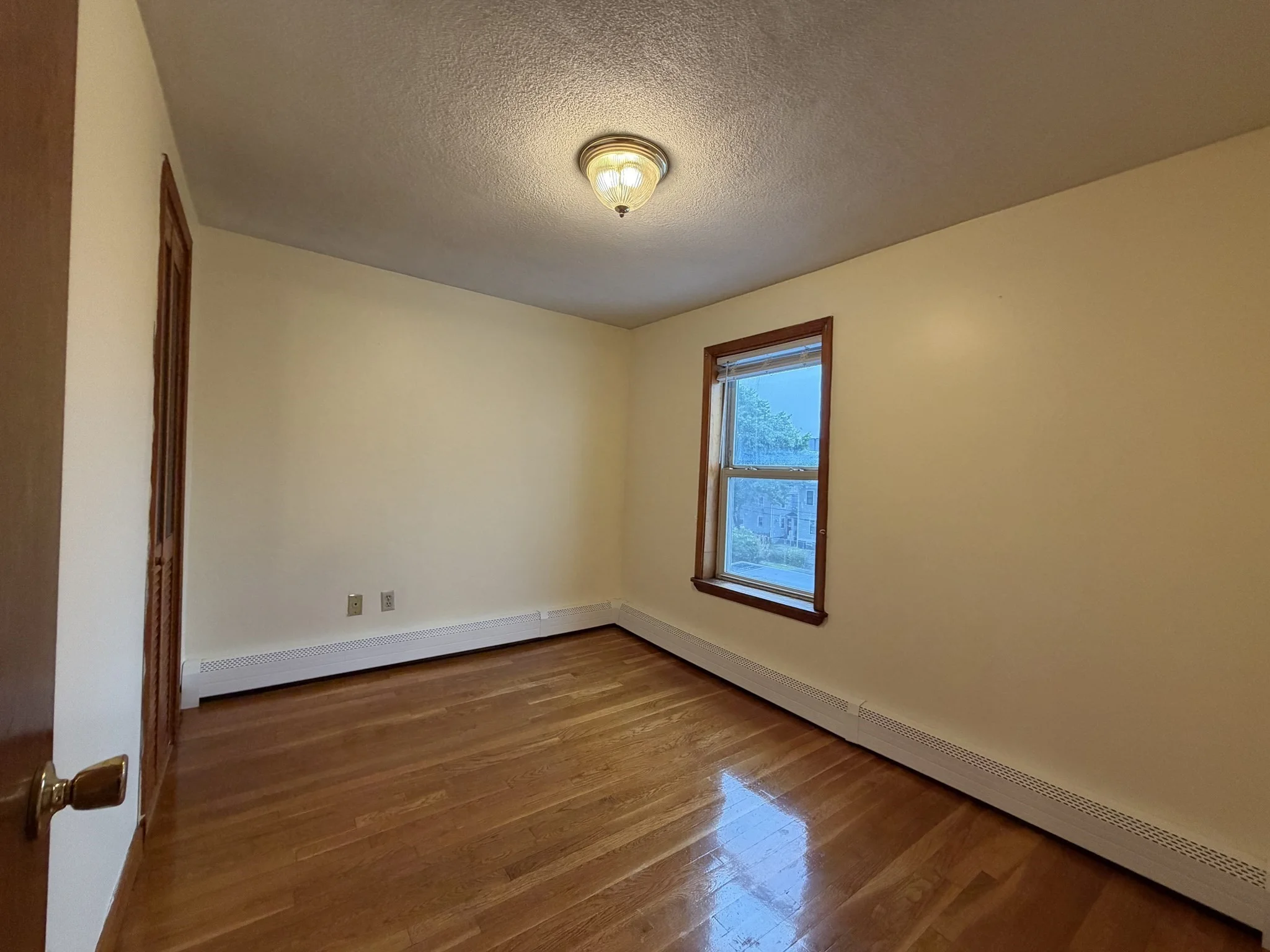 3 bed, 1 bath apartment for rent at 11 Jefferson St Unit 3, Wellington-Harrington — photo 10 of 13