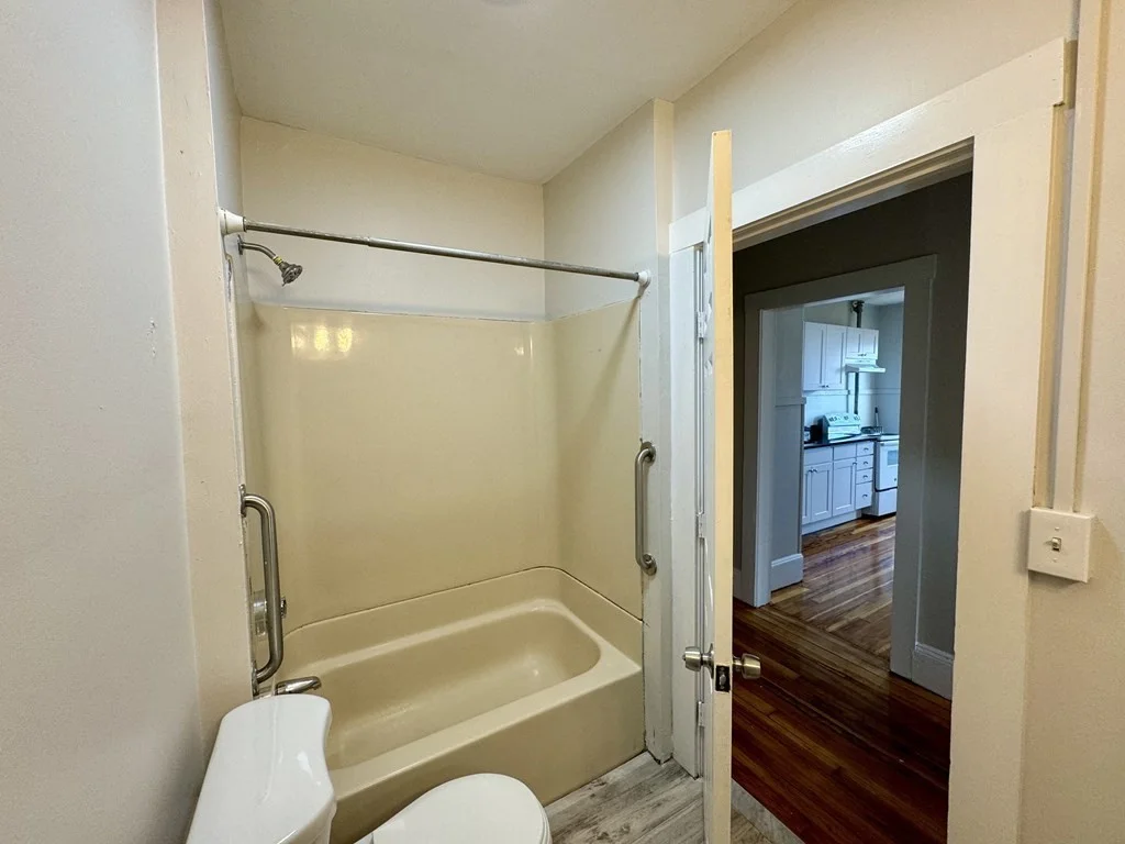 2 bed, 1 bath apartment for rent at 11 John St Unit 1, Attleboro — photo 13 of 16