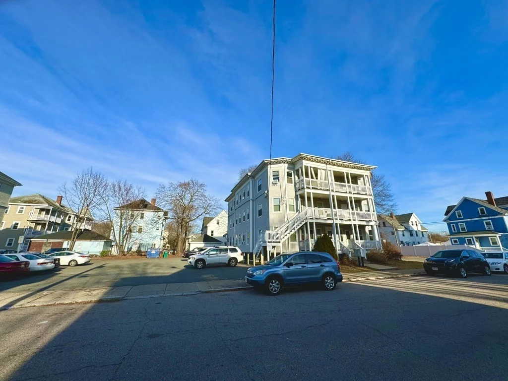 2 bed, 1 bath apartment for rent at 11 John St Unit 1, Attleboro — photo 3 of 16