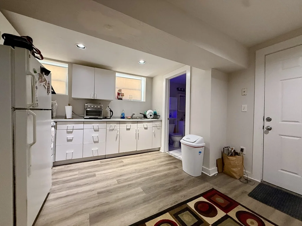 1 bed, 1 bath apartment for rent at 11 John St Unit 8, Attleboro — photo 6 of 11