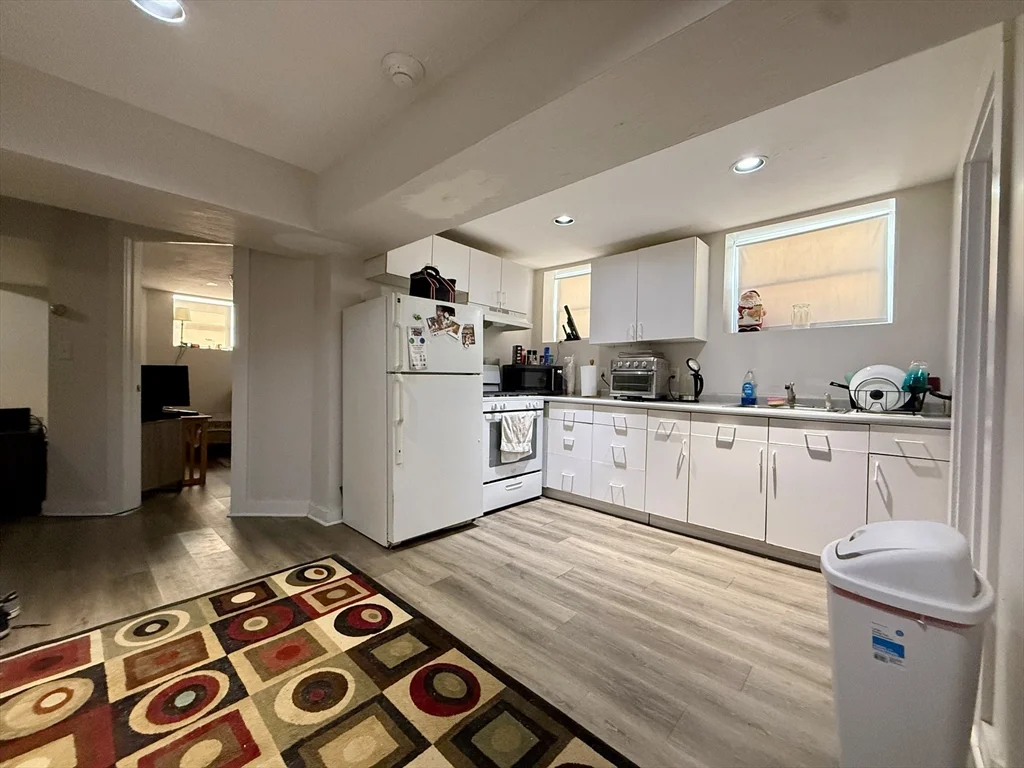 1 bed, 1 bath apartment for rent at 11 John St Unit 8, Attleboro — photo 5 of 11