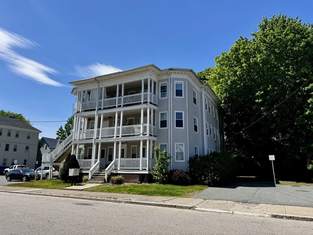 1 bed, 1 bath apartment for rent at 11 John St Unit 8, Attleboro