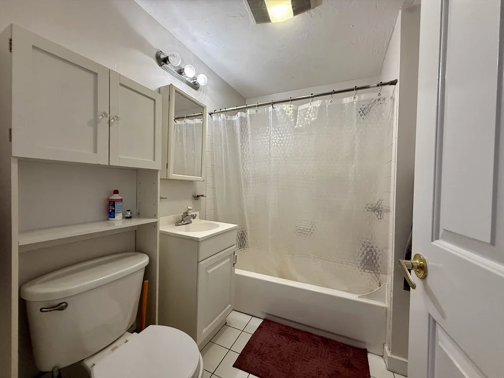 1 bed, 1 bath apartment for rent at 11 John St Unit 8, Attleboro — photo 7 of 11