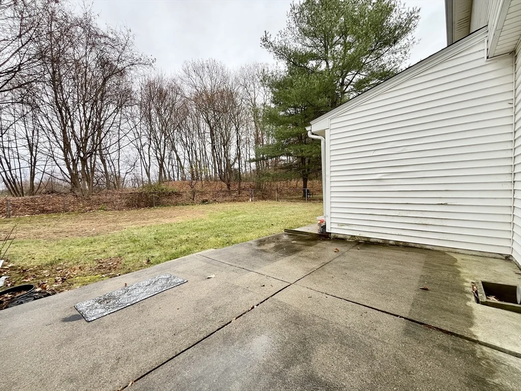 2 bed, 1 bath apartment for rent at 11 Jones Landing Unit B, Walpole — photo 14 of 18