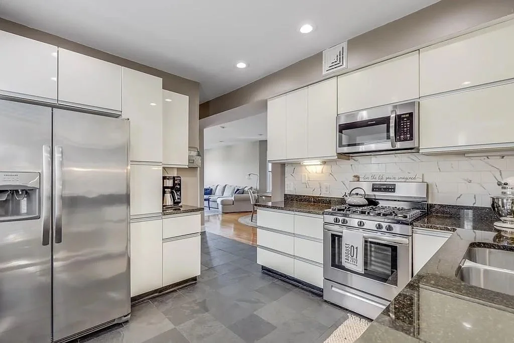 2 bed, 2 bath apartment for rent at 11 Juliette St Unit 3, Dorchester — photo 3 of 10