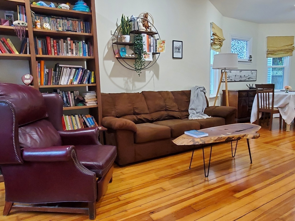 2 bed, 2 bath apartment for rent at 11 Juliette Unit 1, Dorchester — photo 8 of 20