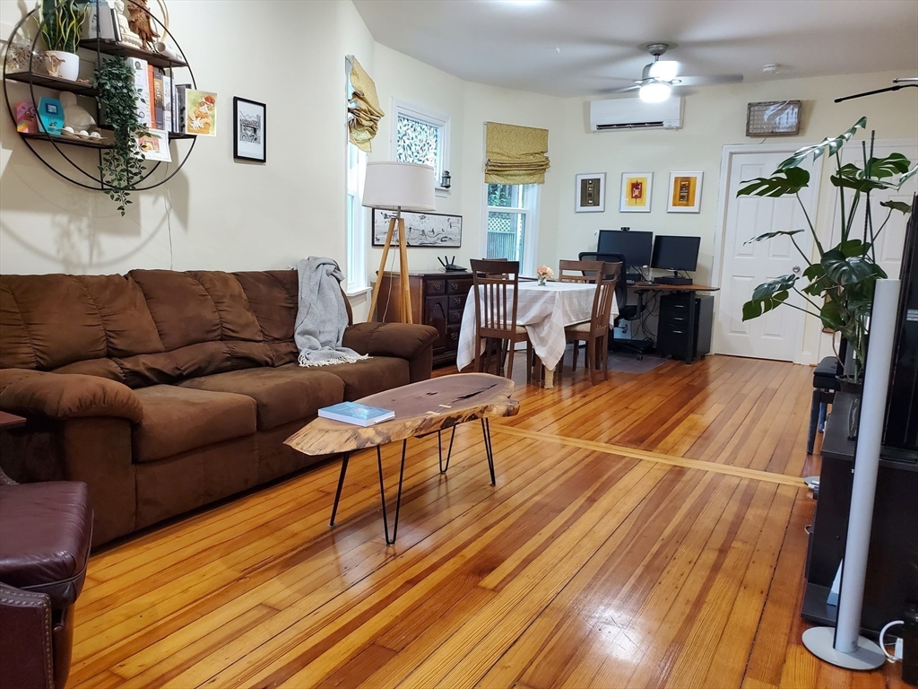 2 bed, 2 bath apartment for rent at 11 Juliette Unit 1, Dorchester — photo 9 of 20