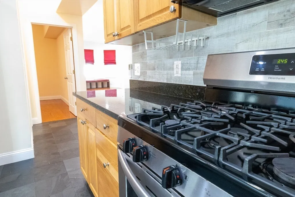 2 bed, 2 bath apartment for rent at 11 Juliette Unit ONE, Dorchester — photo 19 of 28