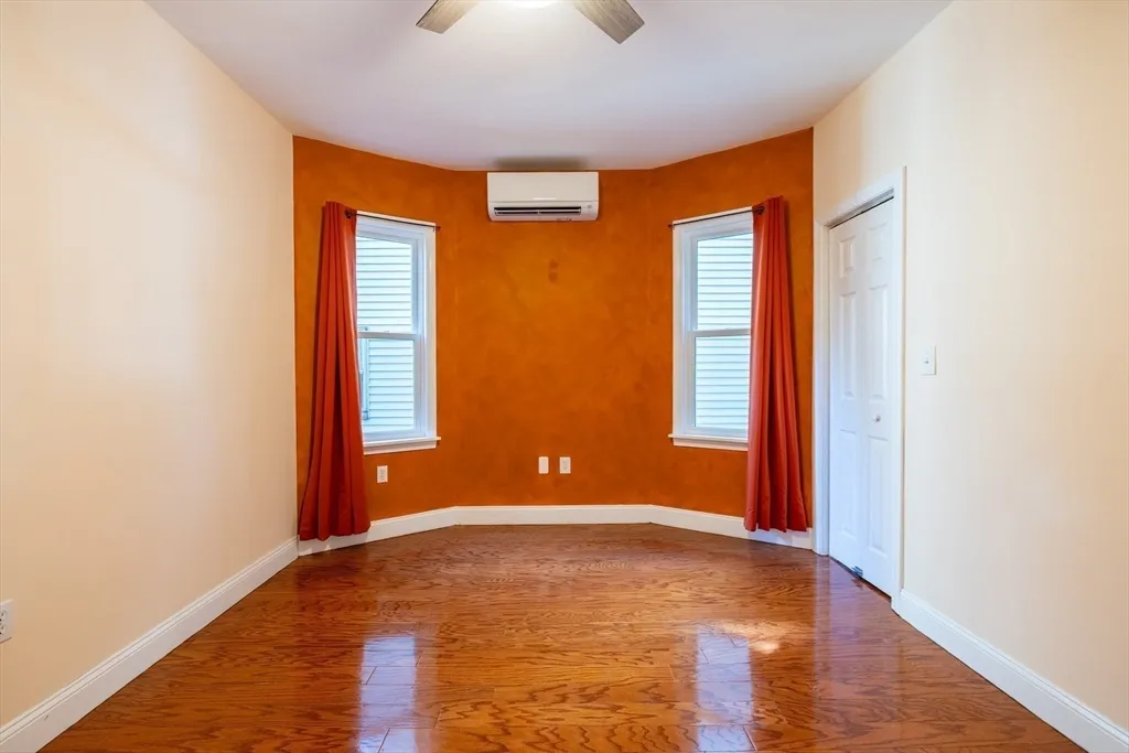 2 bed, 2 bath apartment for rent at 11 Juliette Unit ONE, Dorchester — photo 13 of 28