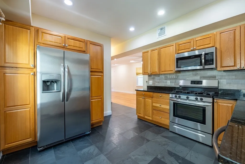 2 bed, 2 bath apartment for rent at 11 Juliette Unit ONE, Dorchester — photo 17 of 28
