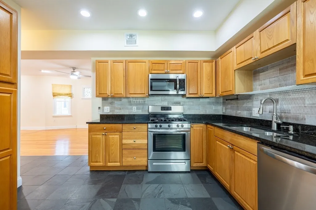 2 bed, 2 bath apartment for rent at 11 Juliette Unit ONE, Dorchester — photo 20 of 28