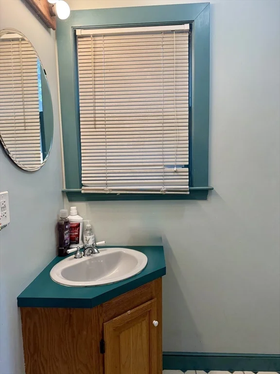 3 bed, 1 bath apartment for rent at 11 Kilsyth Ter Unit n/a, Brighton — photo 8 of 22