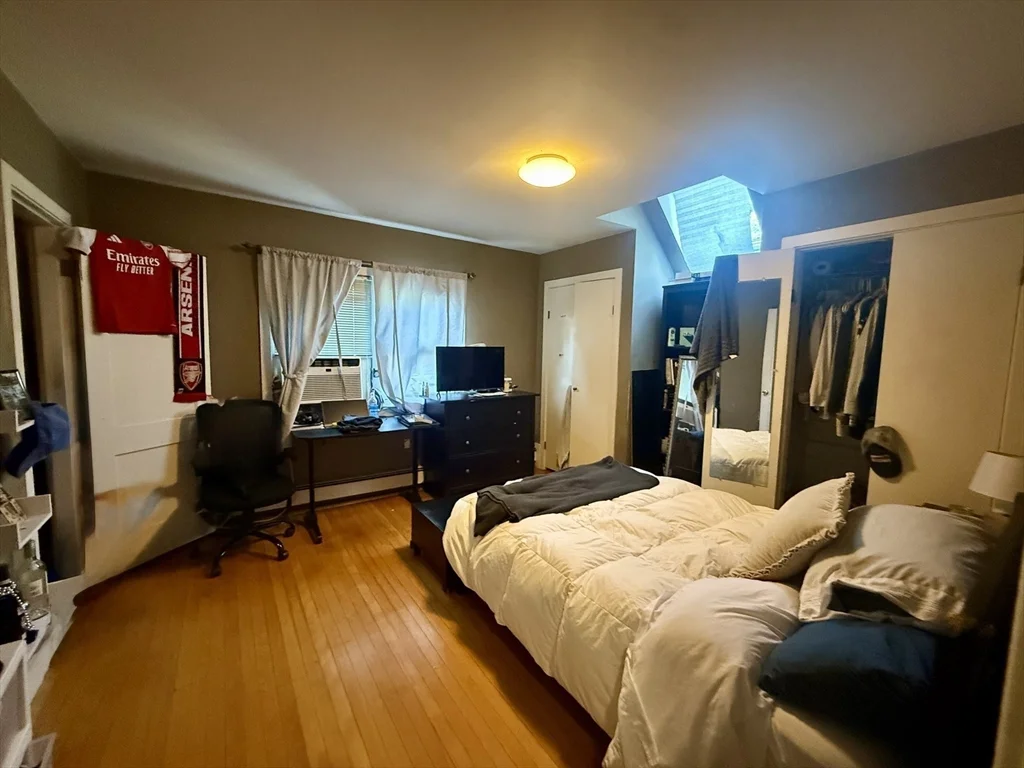 3 bed, 1 bath apartment for rent at 11 Kilsyth Ter Unit n/a, Brighton — photo 15 of 22