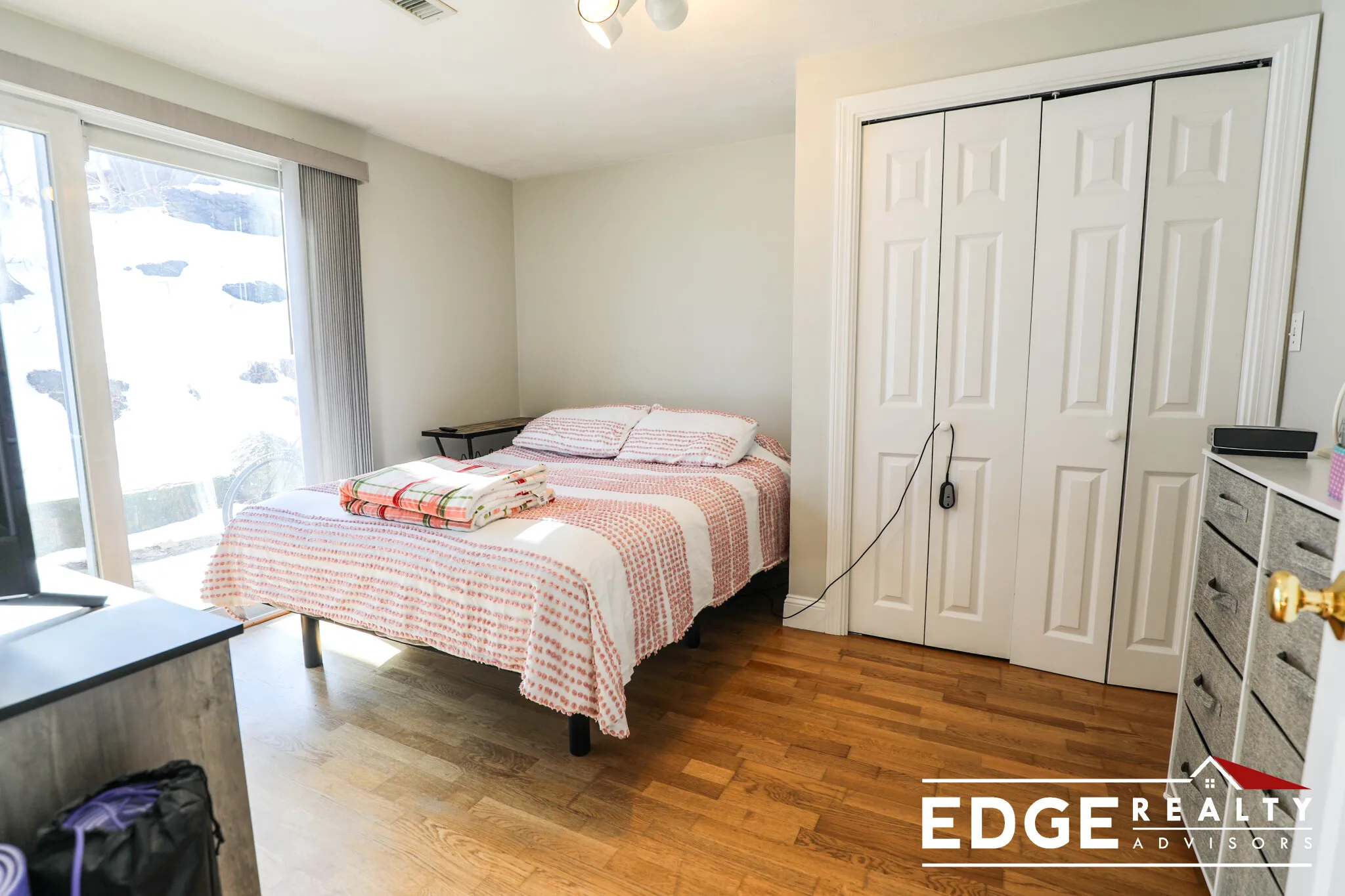3 bed, 2 bath apartment for rent at 11 Kinross Rd Unit 2, Brighton — photo 6 of 9