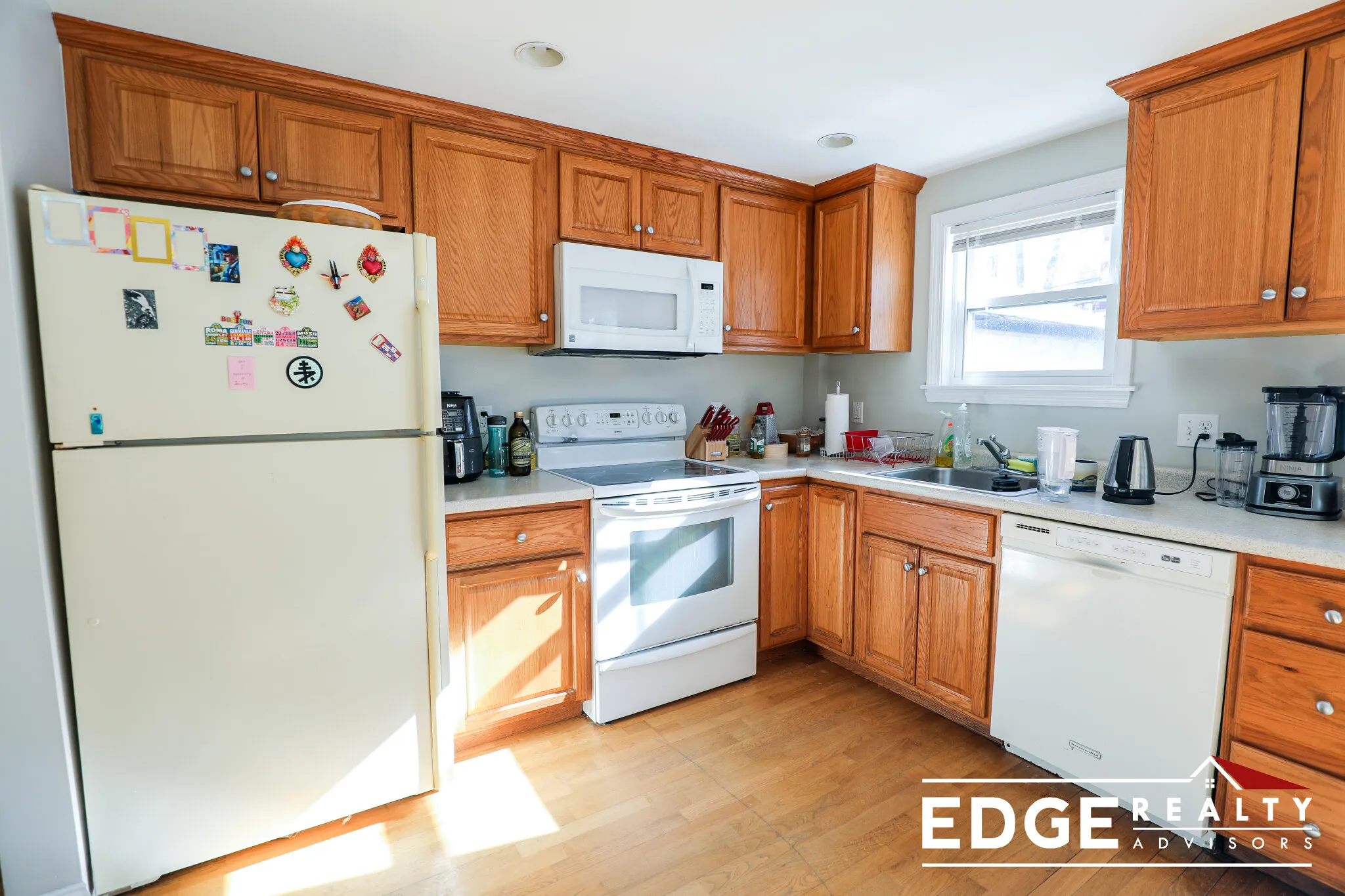 3 bed, 2 bath apartment for rent at 11 Kinross Rd Unit 2, Brighton — photo 2 of 9