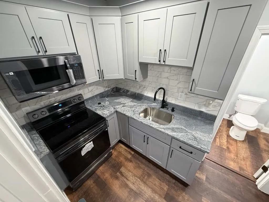 2 bed, 1 bath apartment for rent at 11 Lawrence St Unit 509, North Lawrence — photo 1 of 6