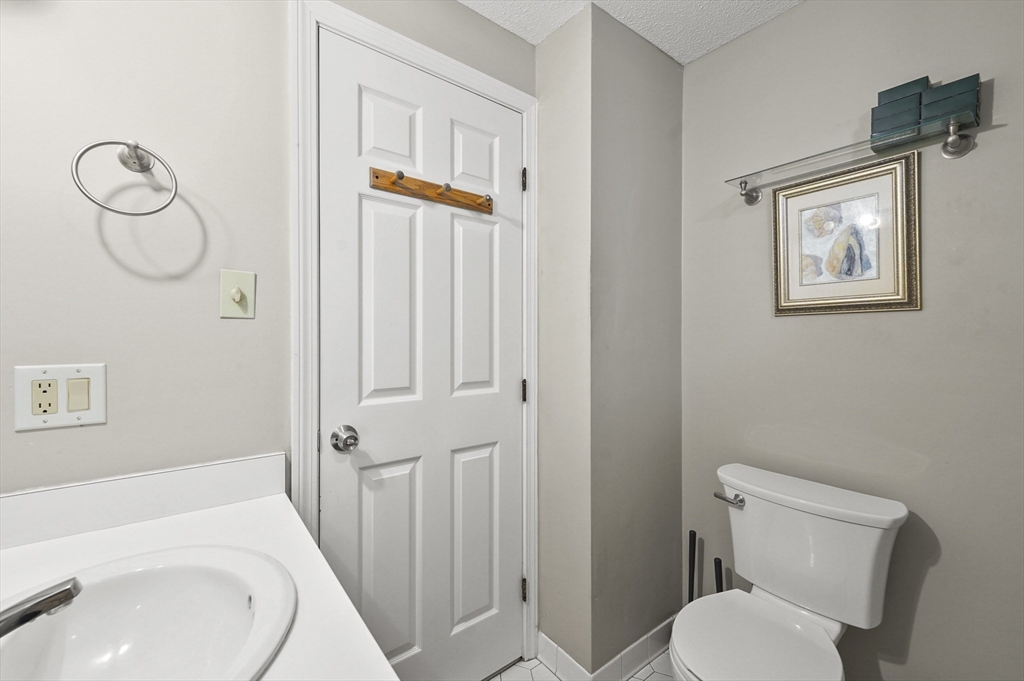 2 bed, 2 bath apartment for rent at 11 Ledgewood Way Unit 1, Peabody — photo 17 of 31