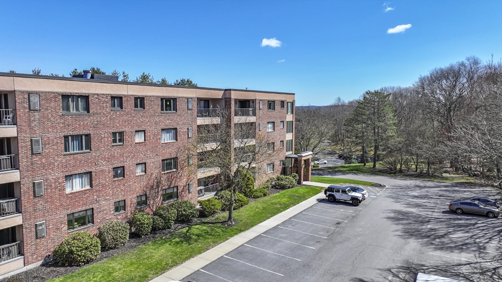 2 bed, 2 bath apartment for rent at 11 Ledgewood Way Unit 1, Peabody — photo 5 of 31