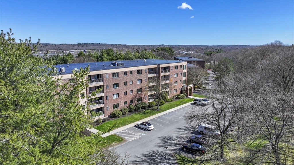 2 bed, 2 bath apartment for rent at 11 Ledgewood Way Unit 1, Peabody — photo 1 of 31