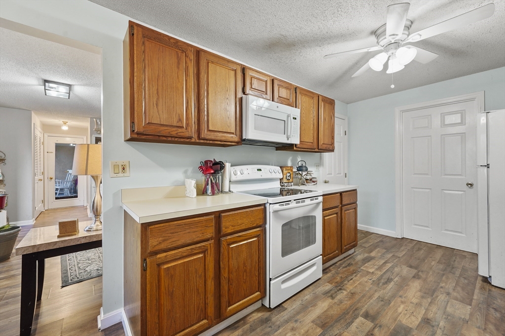 2 bed, 2 bath apartment for rent at 11 Ledgewood Way Unit 1, Peabody — photo 6 of 31