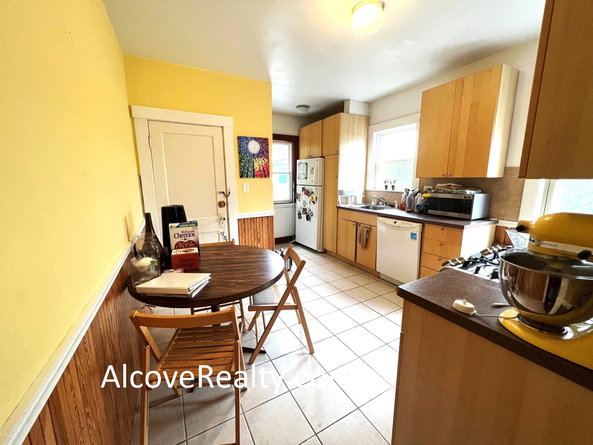 2 bed, 1 bath apartment for rent at 11 Leonard St Unit 1, Tufts — photo 6 of 14