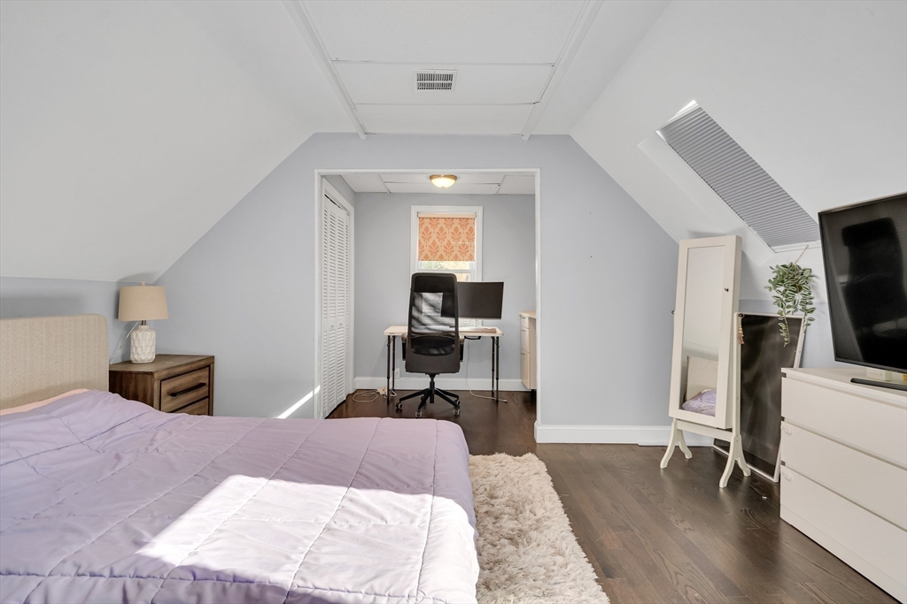 4 bed, 2 bath apartment for rent at 11 Lexington St Unit 11, Bemis — photo 11 of 15