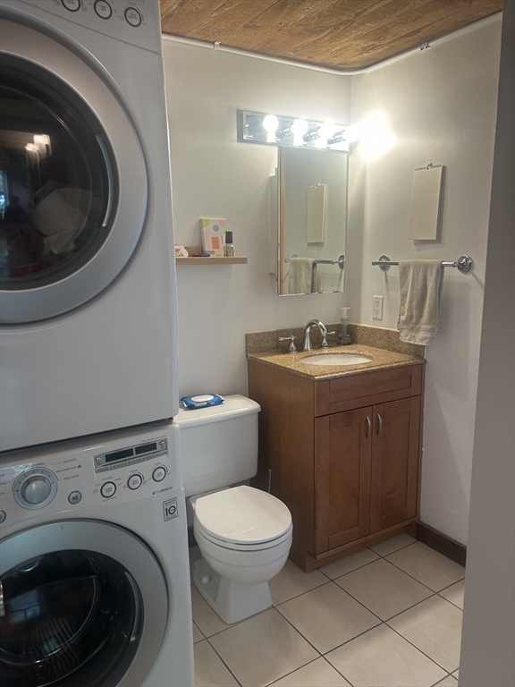 2 bed, 1 bath apartment for rent at 11 Lilac Unit 11, Wellington-Harrington — photo 19 of 22