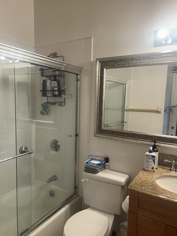 2 bed, 1 bath apartment for rent at 11 Lilac Unit 11, Wellington-Harrington — photo 20 of 22