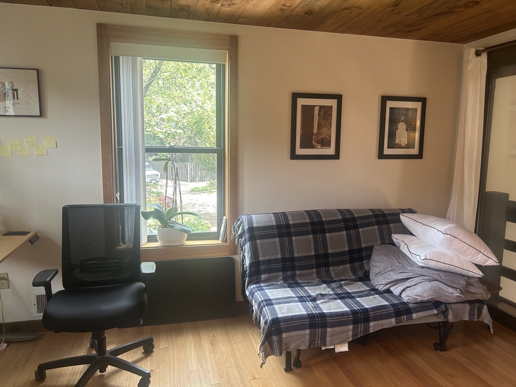 2 bed, 1 bath apartment for rent at 11 Lilac Unit 11, Wellington-Harrington — photo 14 of 22