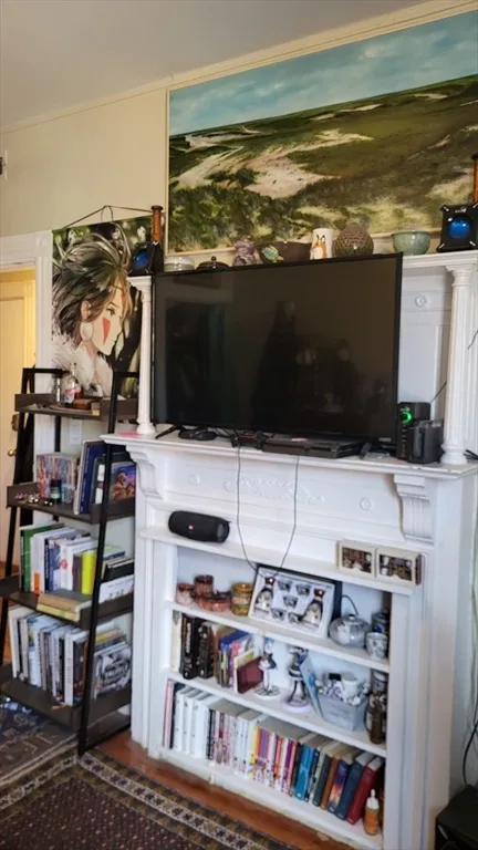 3 bed, 1.5 bath apartment for rent at 11 Linden St Unit 2, Allston — photo 5 of 22