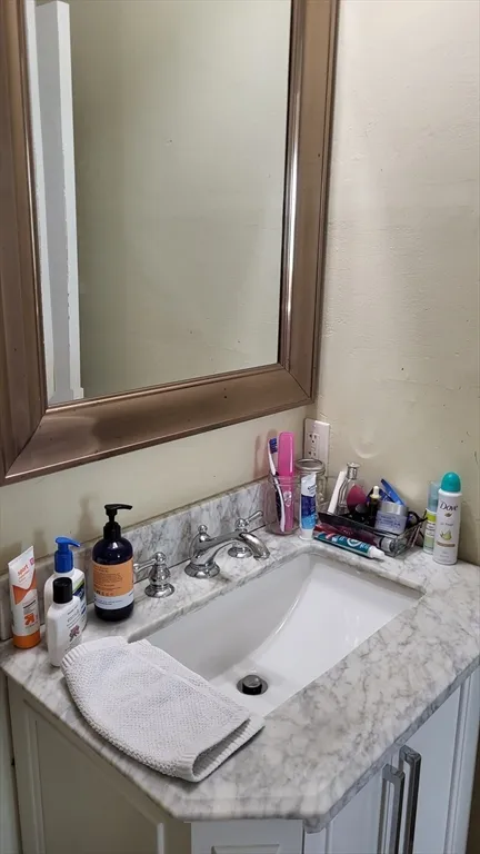 3 bed, 1.5 bath apartment for rent at 11 Linden St Unit 2, Allston — photo 20 of 22