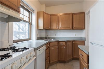 2 bed, 1 bath apartment for rent at 11 Linnaean St Unit 24, Neighborhood Nine — photo 2 of 16
