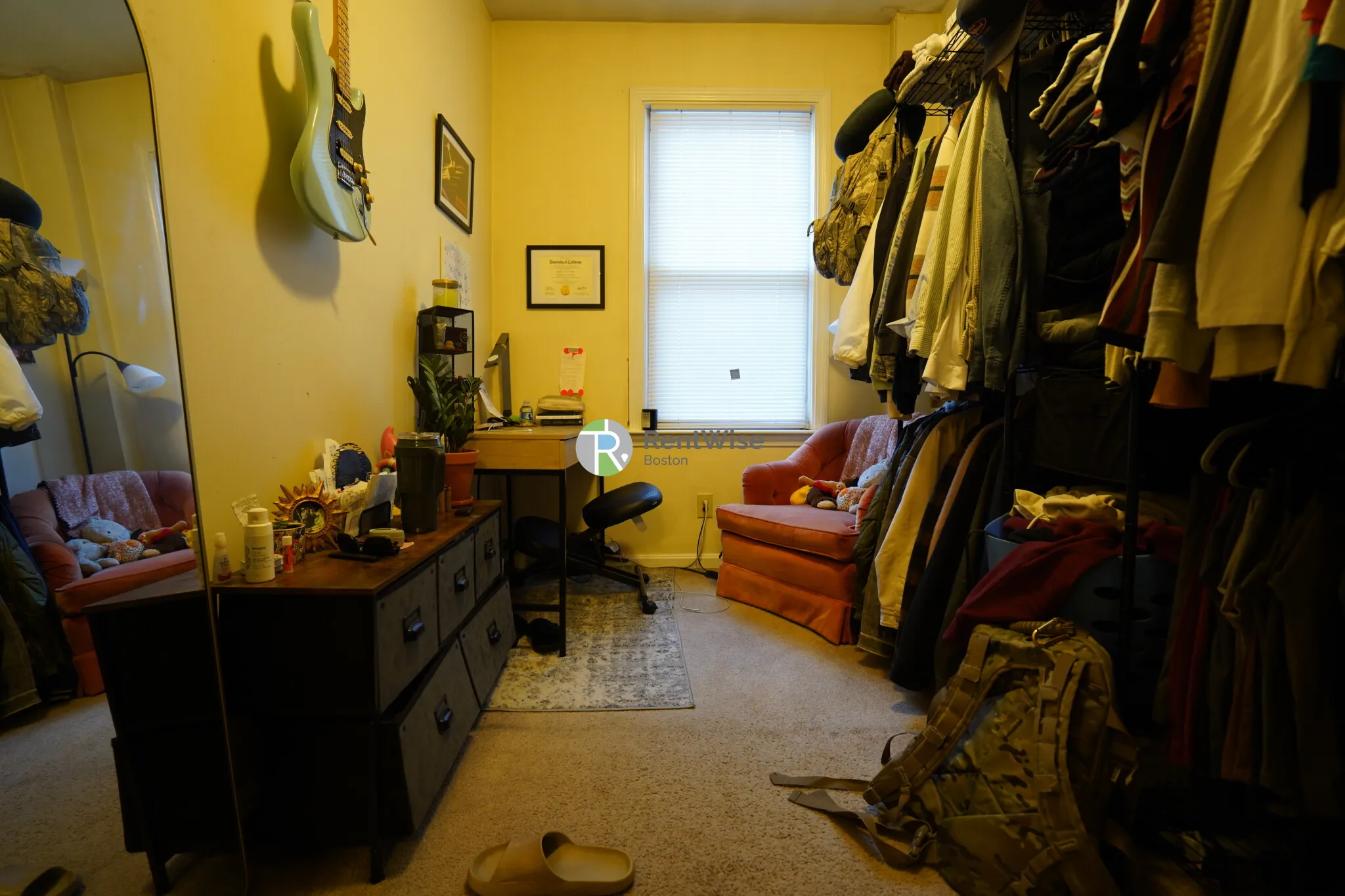 3 bed, 1 bath apartment for rent at 11 Lorraine Ter Unit 1, Brighton — photo 17 of 21