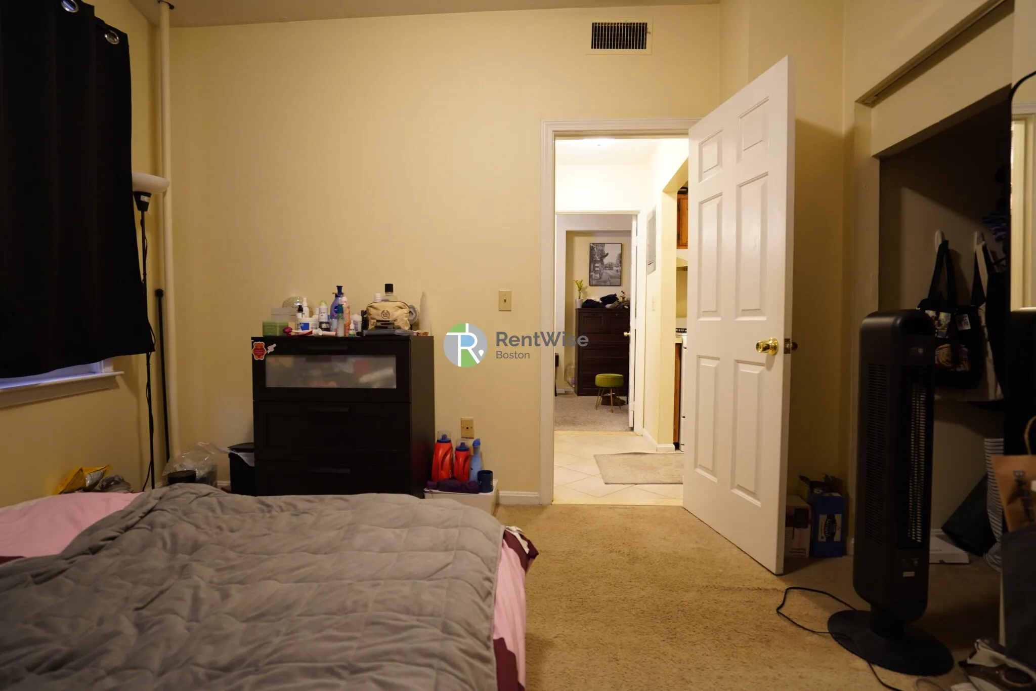 3 bed, 1 bath apartment for rent at 11 Lorraine Ter Unit 1, Brighton — photo 14 of 21