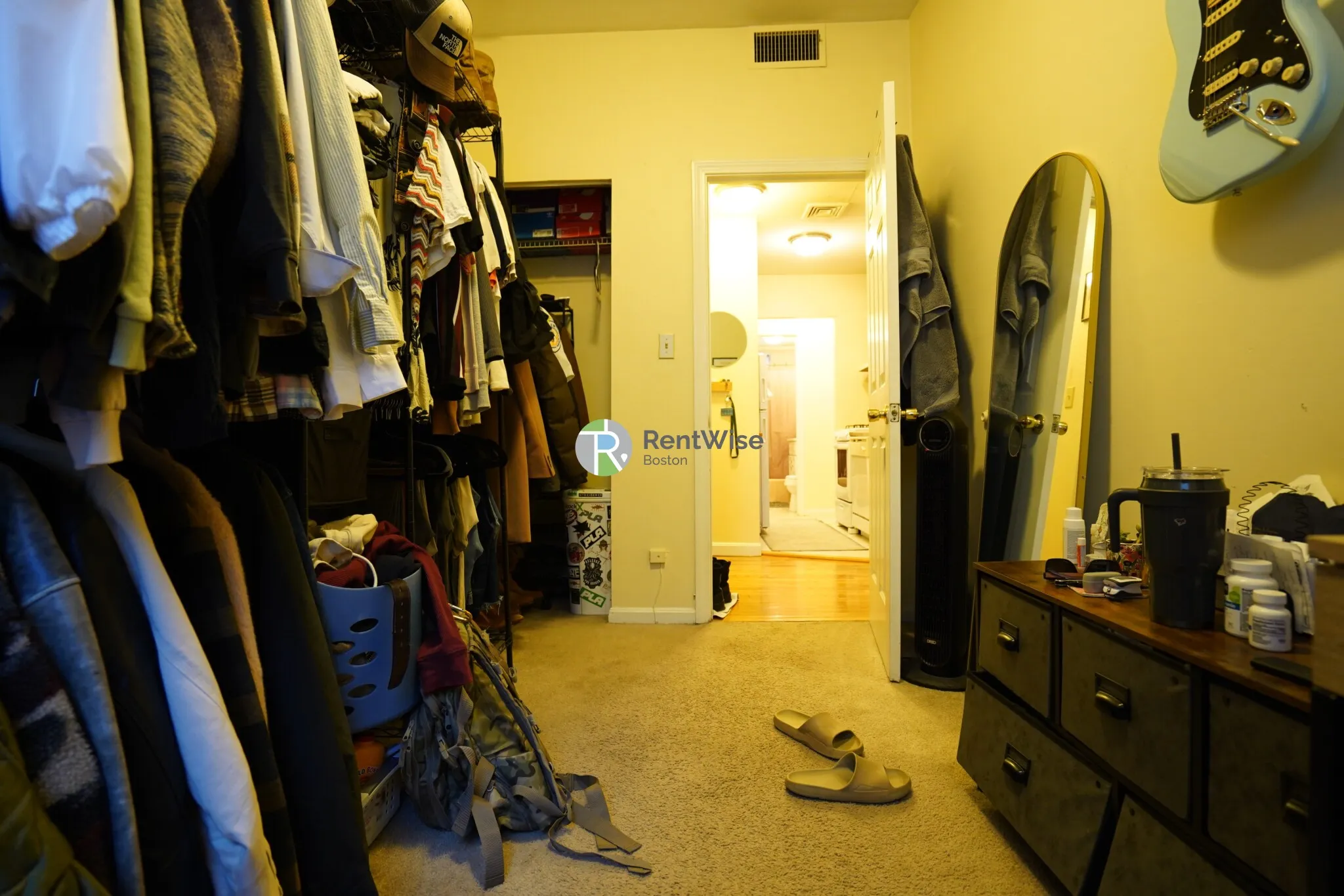 3 bed, 1 bath apartment for rent at 11 Lorraine Ter Unit 1, Brighton — photo 18 of 21