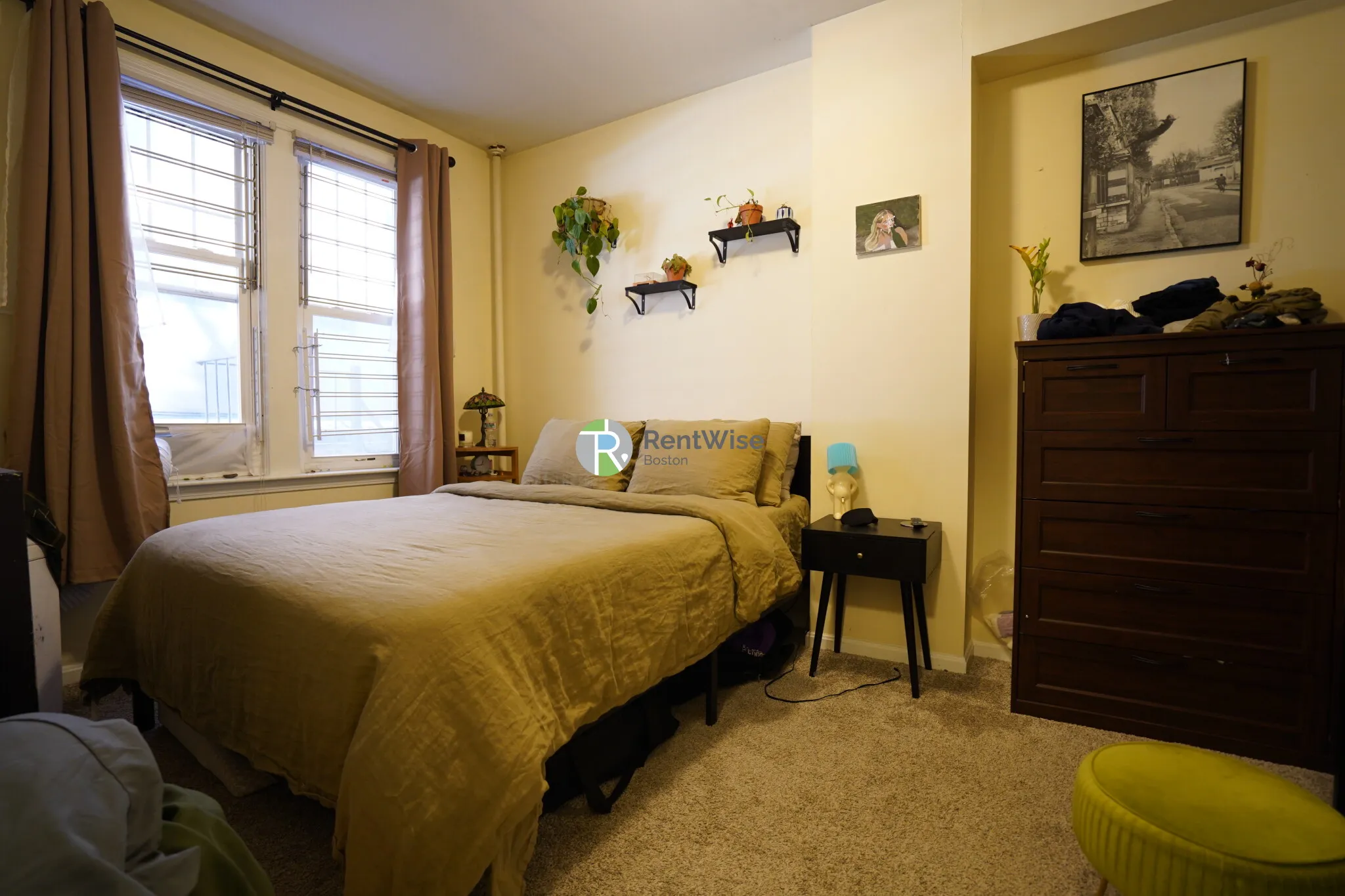 3 bed, 1 bath apartment for rent at 11 Lorraine Ter Unit 1, Brighton — photo 9 of 21