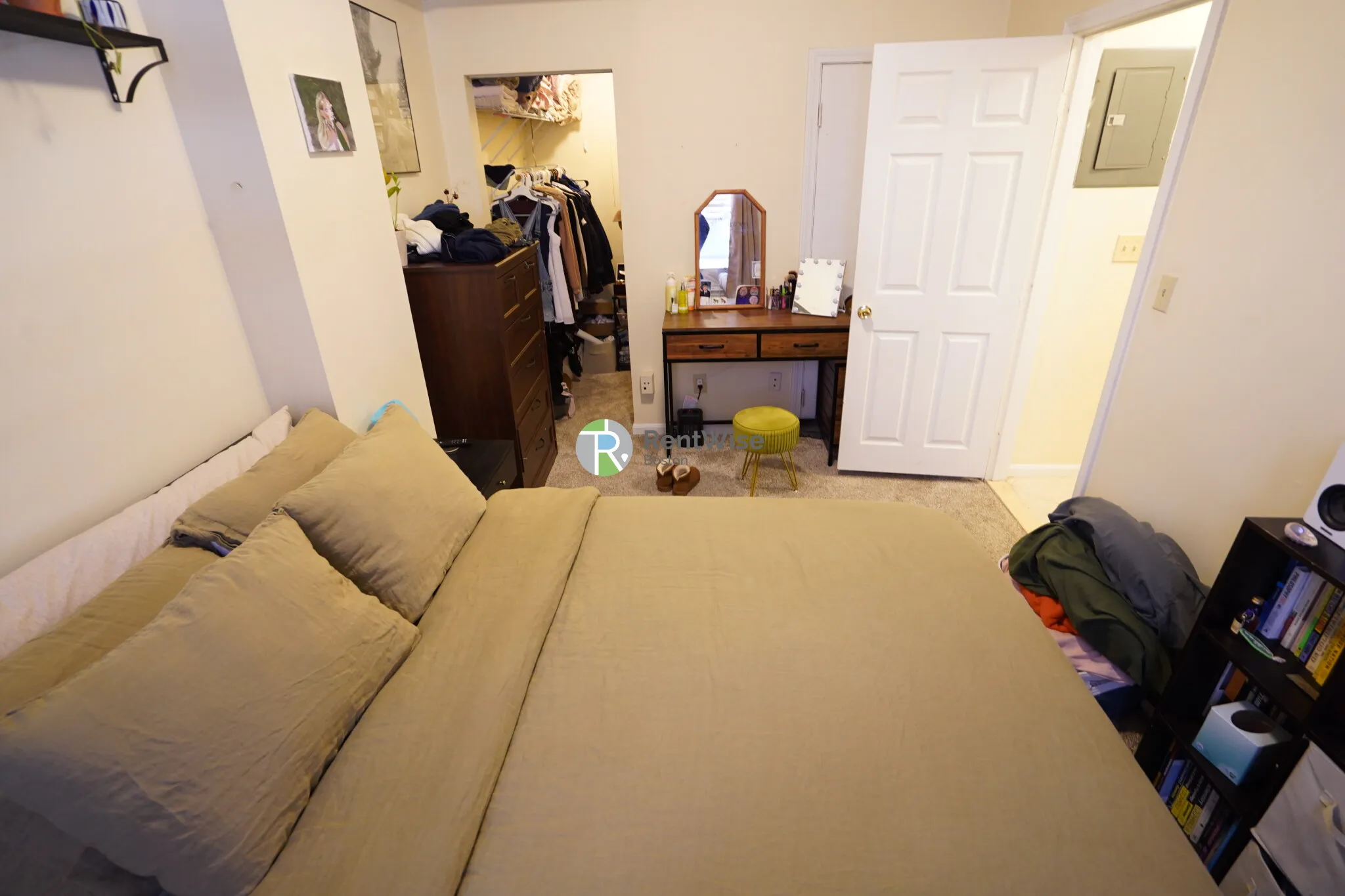 3 bed, 1 bath apartment for rent at 11 Lorraine Ter Unit 1, Brighton — photo 11 of 21