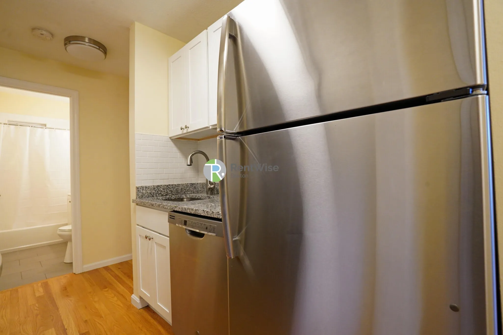 3 bed, 1 bath apartment for rent at 11 Lorraine Ter Unit 3, Brighton — photo 7 of 24