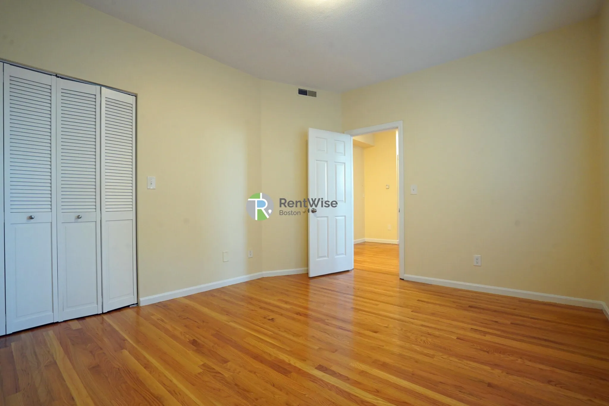 3 bed, 1 bath apartment for rent at 11 Lorraine Ter Unit 3, Brighton — photo 12 of 24