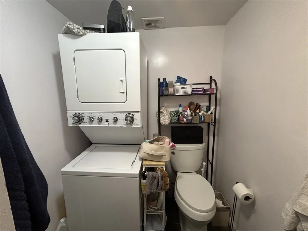 1 bed, 1 bath apartment for rent at 11 Main St Unit 0, Woburn — photo 8 of 8