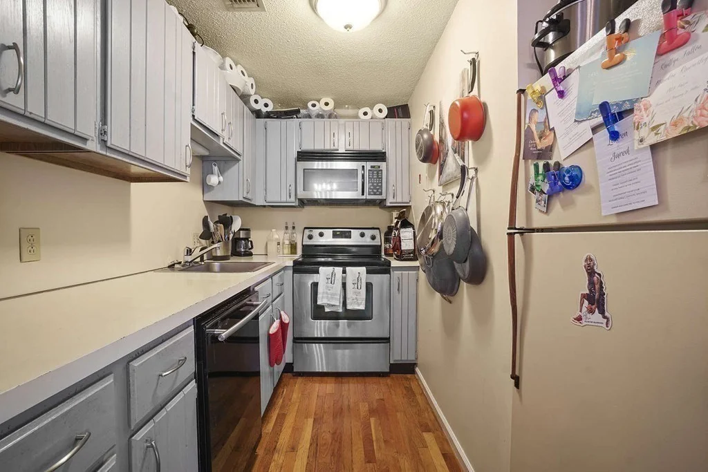 1 bed, 1 bath apartment for rent at 11 Main St Unit B, Charlestown — photo 6 of 11