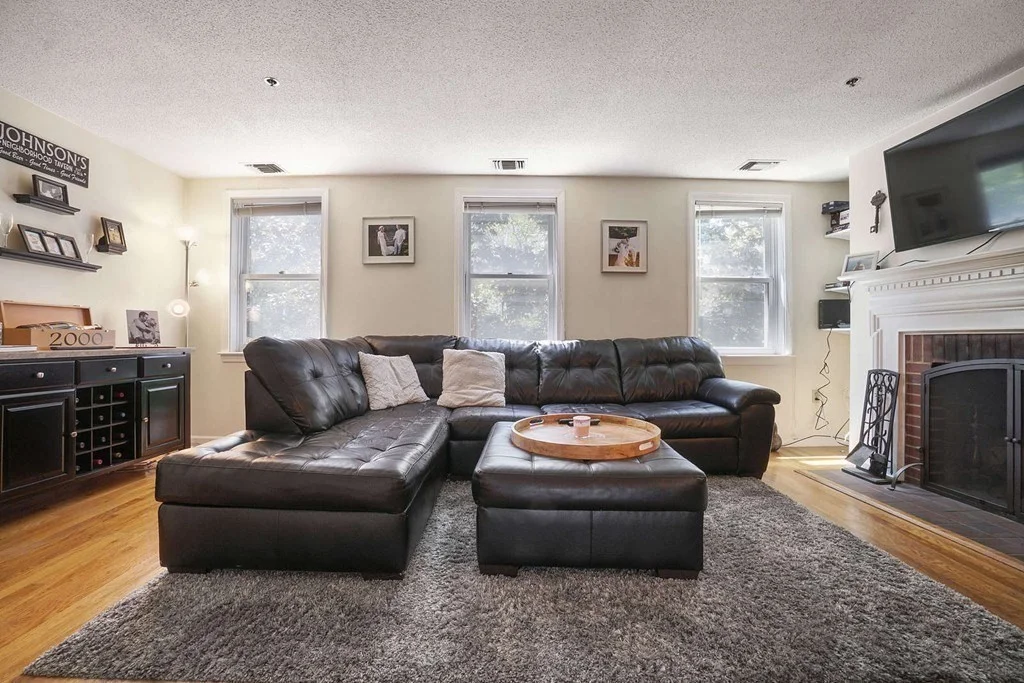 1 bed, 1 bath apartment for rent at 11 Main St Unit B, Charlestown — photo 4 of 11