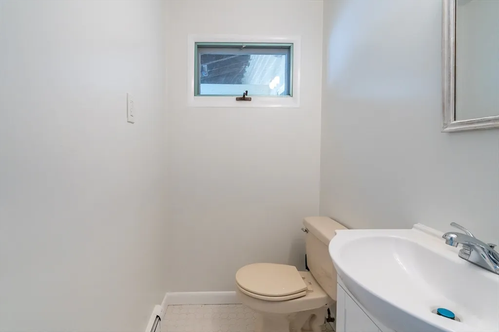 5 bed, 2 bath apartment for rent at 11 Maine Ave, Natick — photo 10 of 20