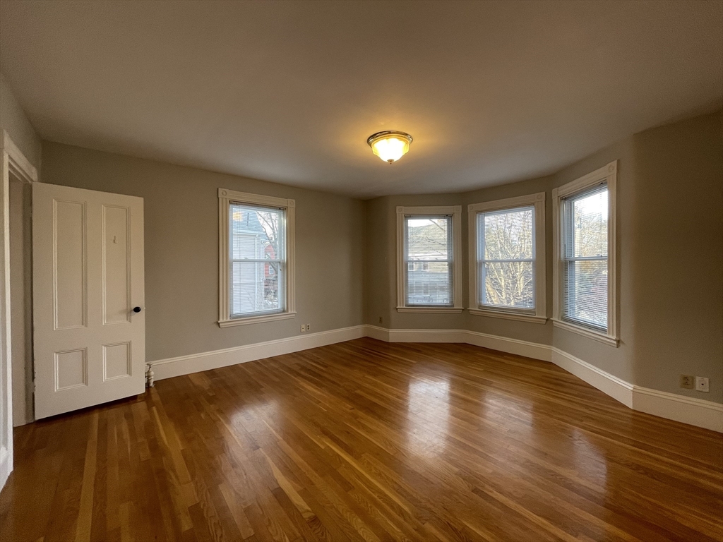4 bed, 2 bath apartment for rent at 11 Maple Cir Unit 0, Newton Corner — photo 15 of 31